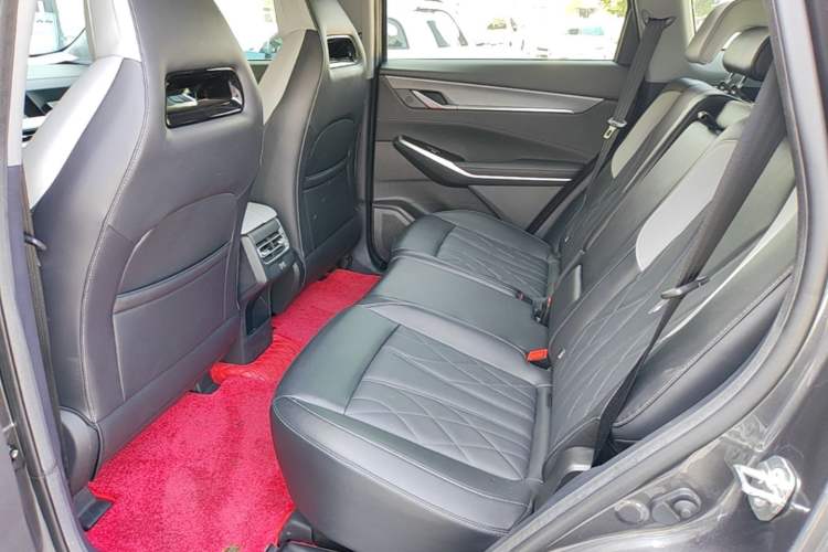 Used CHANGAN CS75 PLUS 2024 3rd Generation Champion Edition 1.5T Intelligent Drive Dynamic Model Left Rear Seat