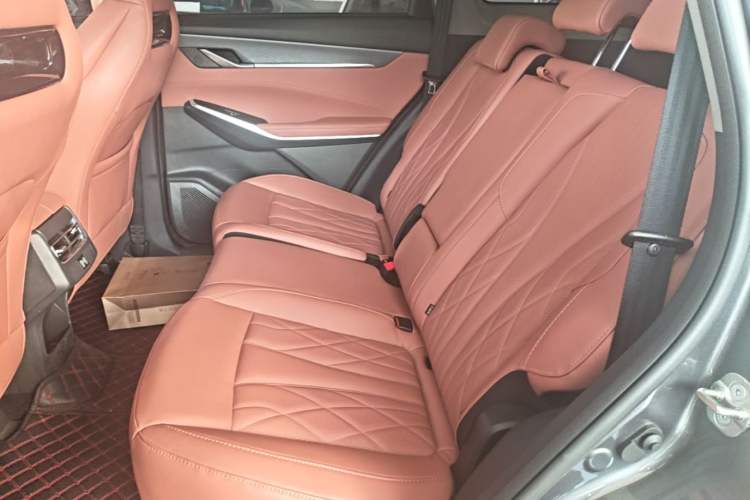 Used CHANGAN CS75 PLUS 2024 3rd Generation Champion Edition 1.5T Intelligent Drive Dynamic Model Left Rear Seat