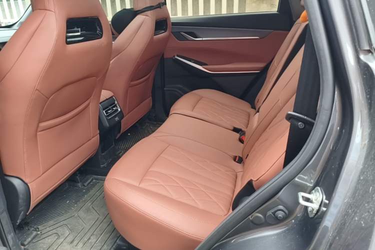 Used CHANGAN CS75 PLUS 2024 3rd Generation Champion Edition 1.5T Intelligent Drive Dynamic Model Left Rear Seat