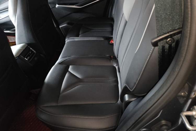 Used CHANGAN CS75 PLUS 2024 3rd Generation Champion Edition 1.5T Intelligent Drive Dynamic Model Left Rear Seat