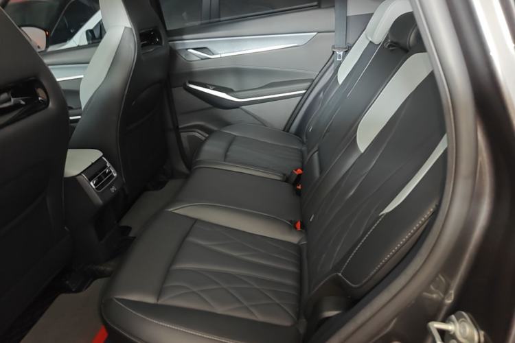 Used CHANGAN CS75 PLUS 2024 3rd Generation Champion Edition 1.5T Intelligent Drive Dynamic Model Left Rear Seat