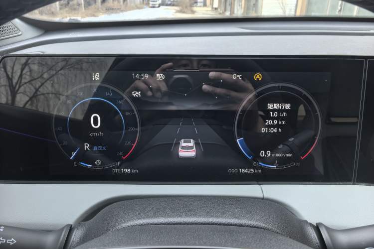 Used CHANGAN CS75 PLUS 2024 3rd Generation Champion Edition 1.5T Intelligent Drive Dynamic Model Odometer Close Up