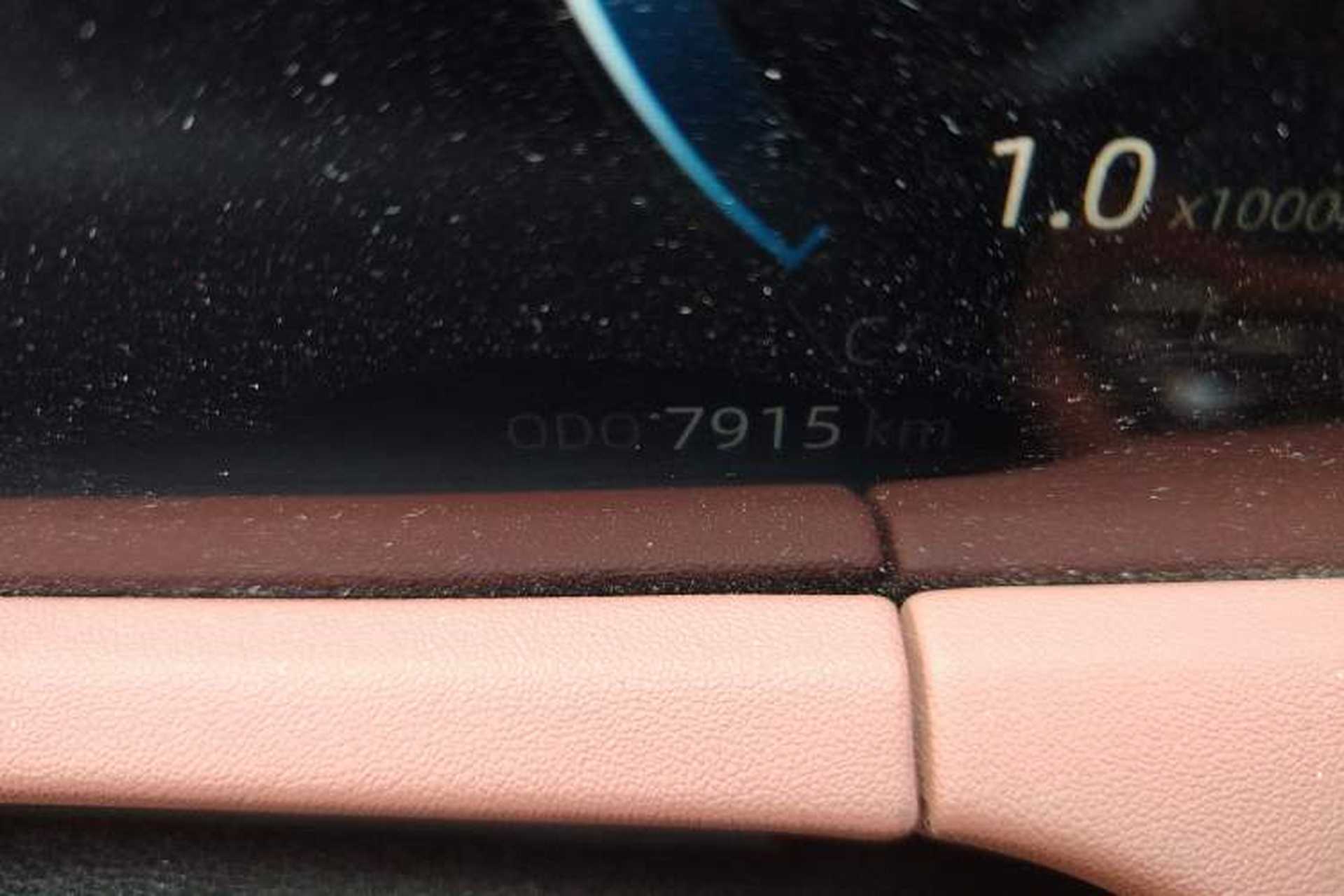 Used CHANGAN CS75 PLUS 2024 3rd Generation Champion Edition 1.5T Intelligent Drive Dynamic Model Odometer Close Up