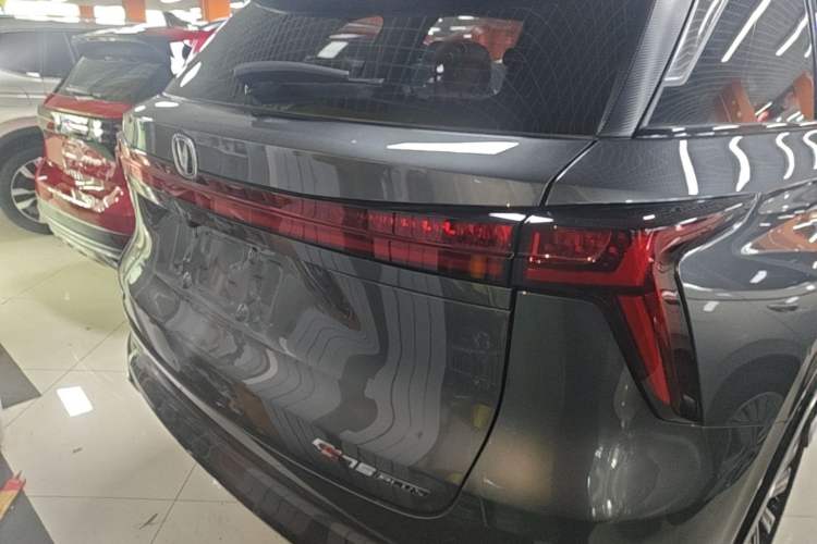 Used CHANGAN CS75 PLUS 2024 3rd Generation Champion Edition 1.5T Intelligent Drive Dynamic Model Rear