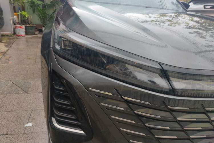 Used CHANGAN CS75 PLUS 2024 3rd Generation Champion Edition 2.0T Intelligent Drive Performance Model Right Front Headlight