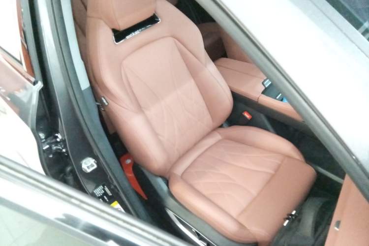 Used CHANGAN CS75 PLUS 2024 3rd Generation Champion Edition 1.5T Intelligent Drive Dynamic Model Right Front Seat