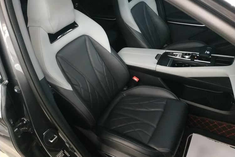 Used CHANGAN CS75 PLUS 2024 3rd Generation Champion Edition 1.5T Intelligent Drive Dynamic Model Right Front Seat