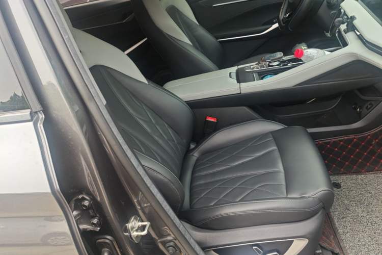 Used CHANGAN CS75 PLUS 2024 3rd Generation Champion Edition 2.0T Intelligent Drive Performance Model Right Front Seat