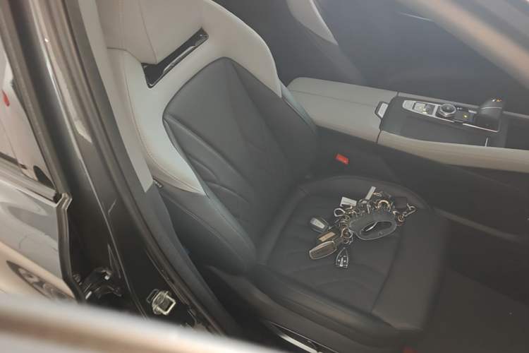 Used CHANGAN CS75 PLUS 2024 3rd Generation Champion Edition 1.5T Intelligent Drive Dynamic Model Right Front Seat