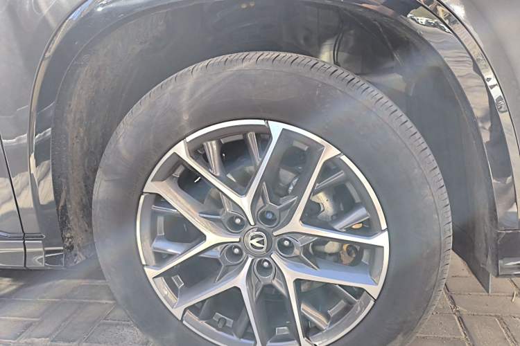 Used CHANGAN CS75 PLUS 2024 3rd Generation Champion Edition 1.5T Intelligent Drive Dynamic Model Right Front Wheel Hub