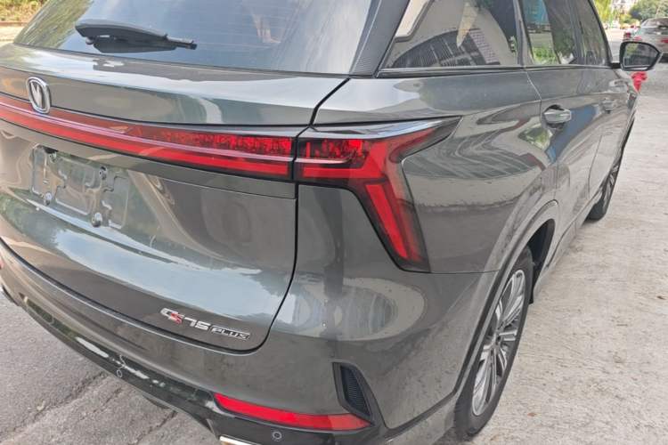 Used CHANGAN CS75 PLUS 2024 3rd Generation Champion Edition 1.5T Intelligent Drive Dynamic Model Right Rear Taillight