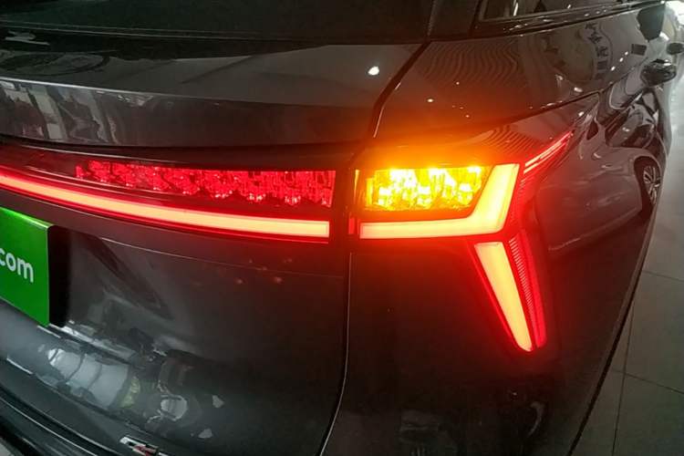 Used CHANGAN CS75 PLUS 2024 3rd Generation Champion Edition 1.5T Intelligent Drive Dynamic Model Right Rear Taillight
