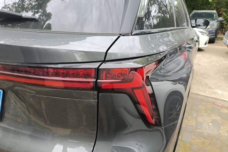 Used CHANGAN CS75 PLUS 2024 3rd Generation Champion Edition 1.5T Intelligent Drive Dynamic Model Right Rear Taillight