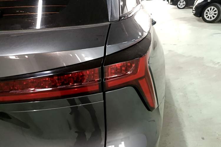 Used CHANGAN CS75 PLUS 2024 3rd Generation Champion Edition 1.5T Intelligent Drive Dynamic Model Right Rear Taillight