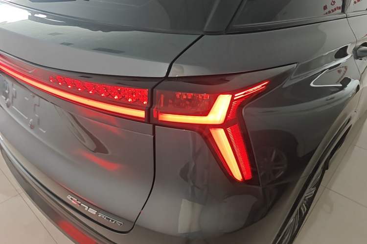 Used CHANGAN CS75 PLUS 2024 3rd Generation Champion Edition 1.5T Intelligent Drive Dynamic Model Right Rear Taillight