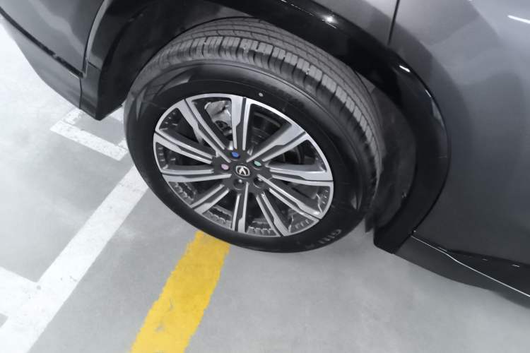 Used CHANGAN CS75 PLUS 2024 3rd Generation Champion Edition 1.5T Intelligent Drive Dynamic Model Right Rear Wheel Hub