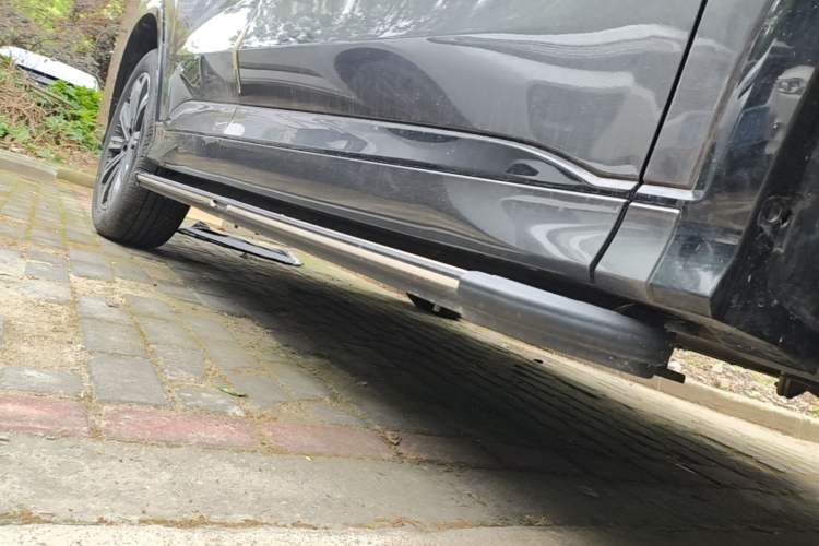 Used CHANGAN CS75 PLUS 2024 3rd Generation Champion Edition 1.5T Intelligent Drive Dynamic Model Right Side Sill