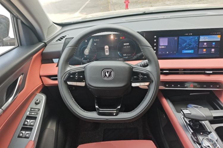 Used CHANGAN CS75 PLUS 2024 3rd Generation Champion Edition 1.5T Intelligent Drive Dynamic Model Steering Wheel