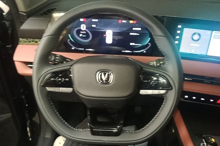Used CHANGAN CS75 PLUS 2024 3rd Generation Champion Edition 1.5T Intelligent Drive Dynamic Model Steering Wheel