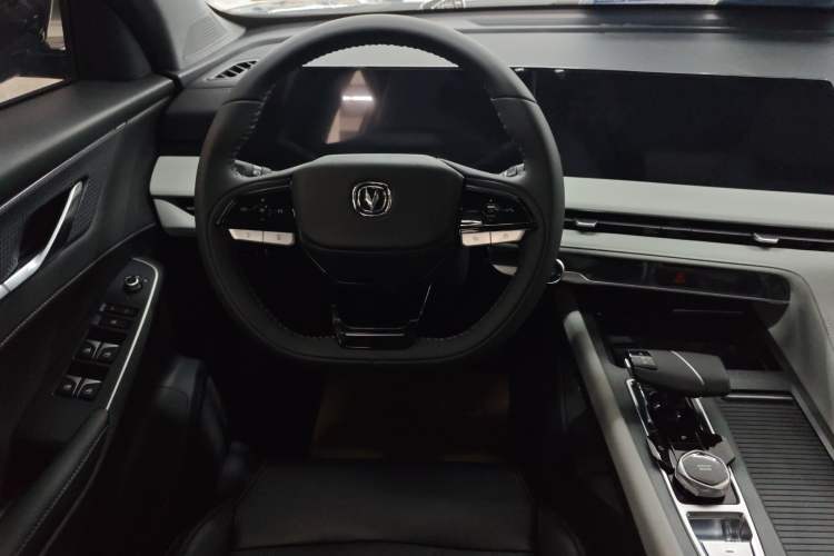 Used CHANGAN CS75 PLUS 2024 3rd Generation Champion Edition 1.5T Intelligent Drive Dynamic Model Steering Wheel