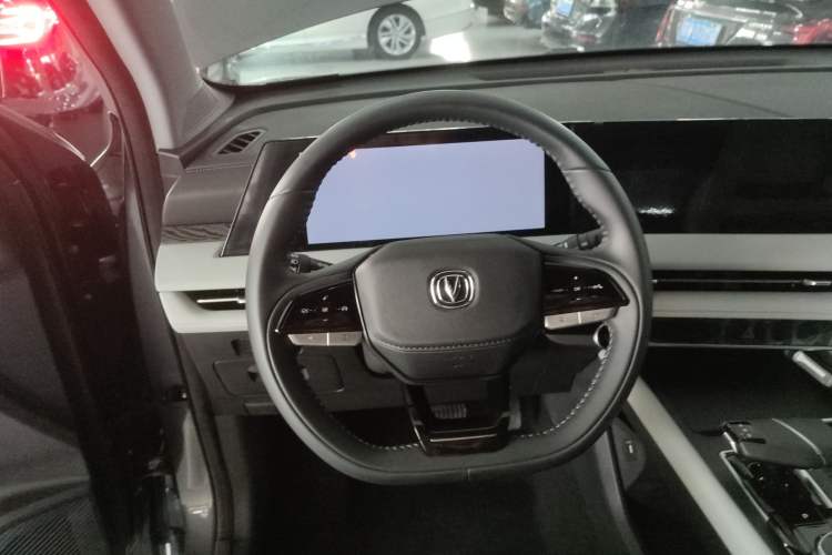 Used CHANGAN CS75 PLUS 2024 3rd Generation Champion Edition 1.5T Intelligent Drive Dynamic Model Steering Wheel