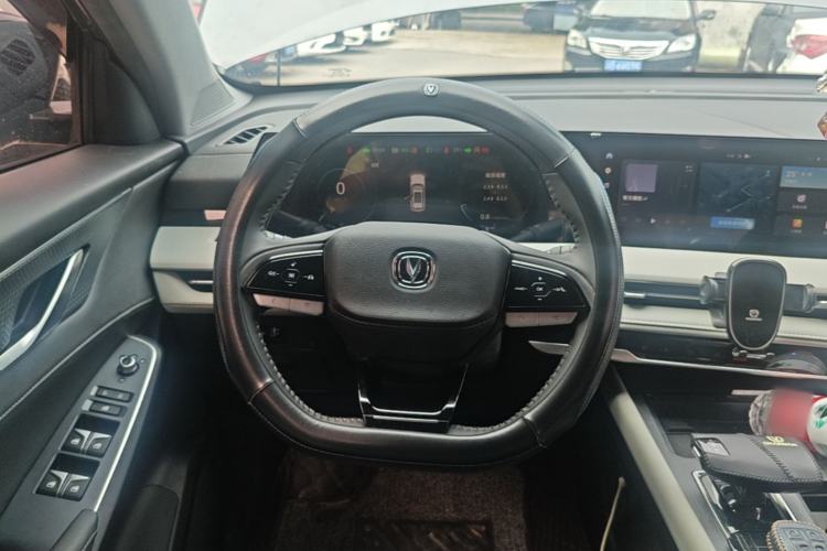 Used CHANGAN CS75 PLUS 2024 3rd Generation Champion Edition 2.0T Intelligent Drive Performance Model Steering Wheel