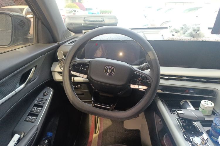 Used CHANGAN CS75 PLUS 2024 3rd Generation Champion Edition 1.5T Intelligent Drive Dynamic Model Steering Wheel