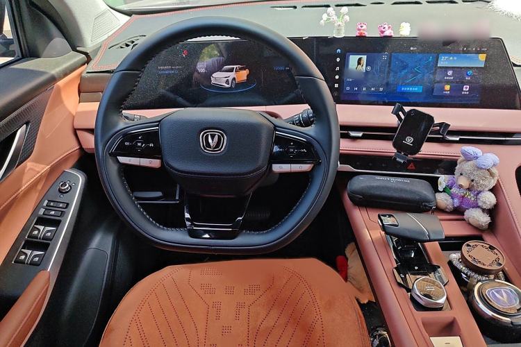 Used CHANGAN CS75 PLUS 2024 3rd Generation Champion Edition 1.5T Intelligent Drive Dynamic Model Steering Wheel