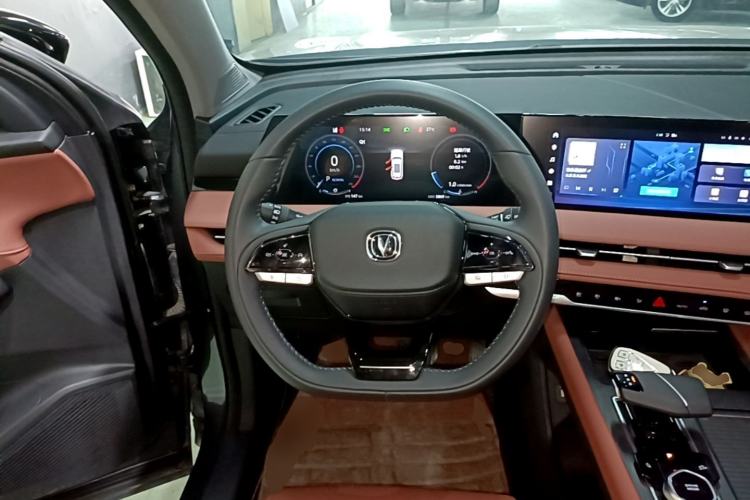 Used CHANGAN CS75 PLUS 2024 3rd Generation Champion Edition 1.5T Intelligent Drive Dynamic Model Steering Wheel