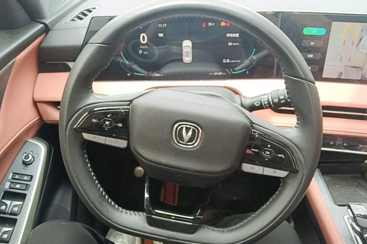 Used CHANGAN CS75 PLUS 2024 3rd Generation Champion Edition 1.5T Intelligent Drive Dynamic Model Steering Wheel
