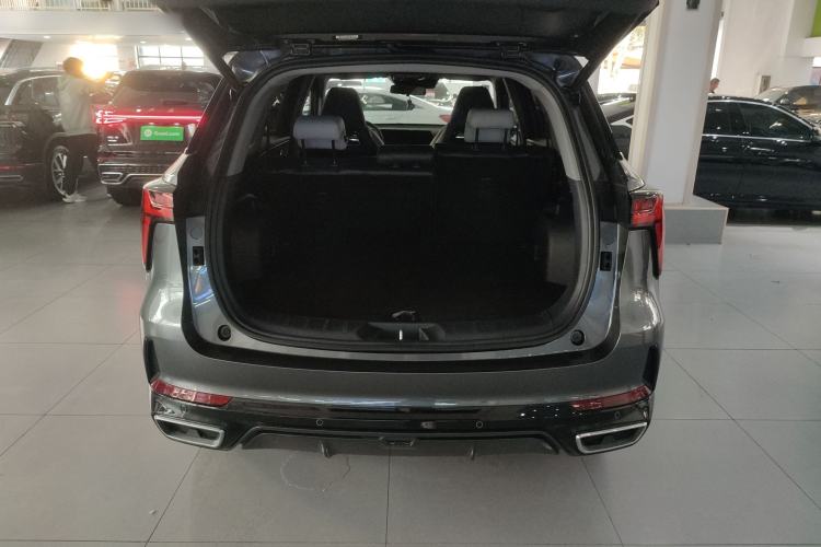 Used CHANGAN CS75 PLUS 2024 3rd Generation Champion Edition 1.5T Intelligent Drive Dynamic Model Trunk
