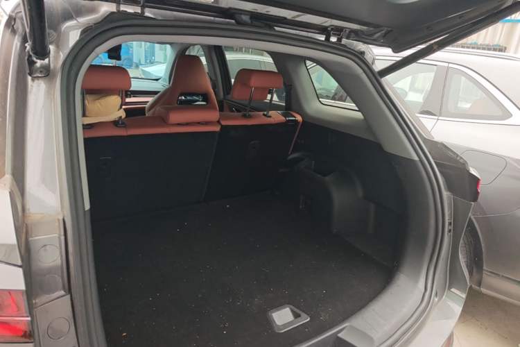 Used CHANGAN CS75 PLUS 2024 3rd Generation Champion Edition 1.5T Intelligent Drive Dynamic Model Trunk