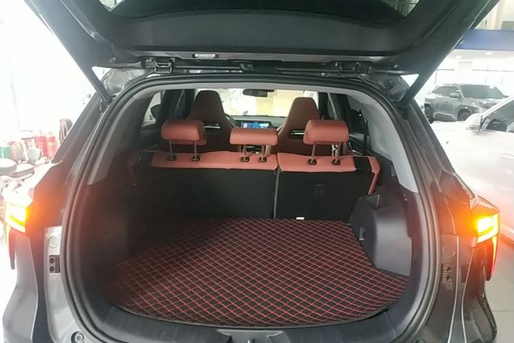 Used CHANGAN CS75 PLUS 2024 3rd Generation Champion Edition 1.5T Intelligent Drive Dynamic Model Trunk