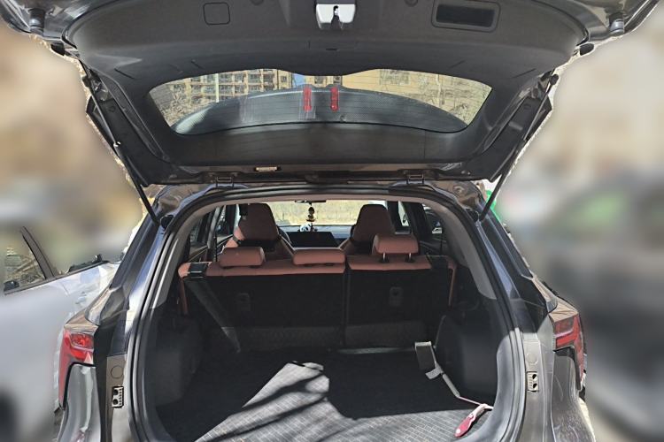 Used CHANGAN CS75 PLUS 2024 3rd Generation Champion Edition 1.5T Intelligent Drive Dynamic Model Trunk