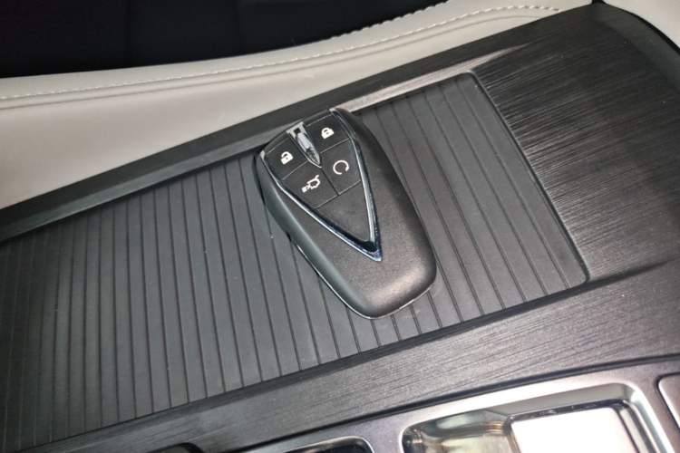 Used CHANGAN CS75 PLUS 2024 3rd Generation Champion Edition 1.5T Intelligent Drive Dynamic Model Vehicle Key