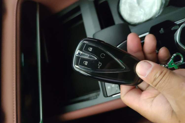 Used CHANGAN CS75 PLUS 2024 3rd Generation Champion Edition 1.5T Intelligent Drive Dynamic Model Vehicle Key