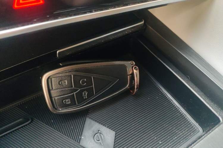 Used CHANGAN CS75 PLUS 2024 3rd Generation Champion Edition 1.5T Intelligent Drive Dynamic Model Vehicle Key