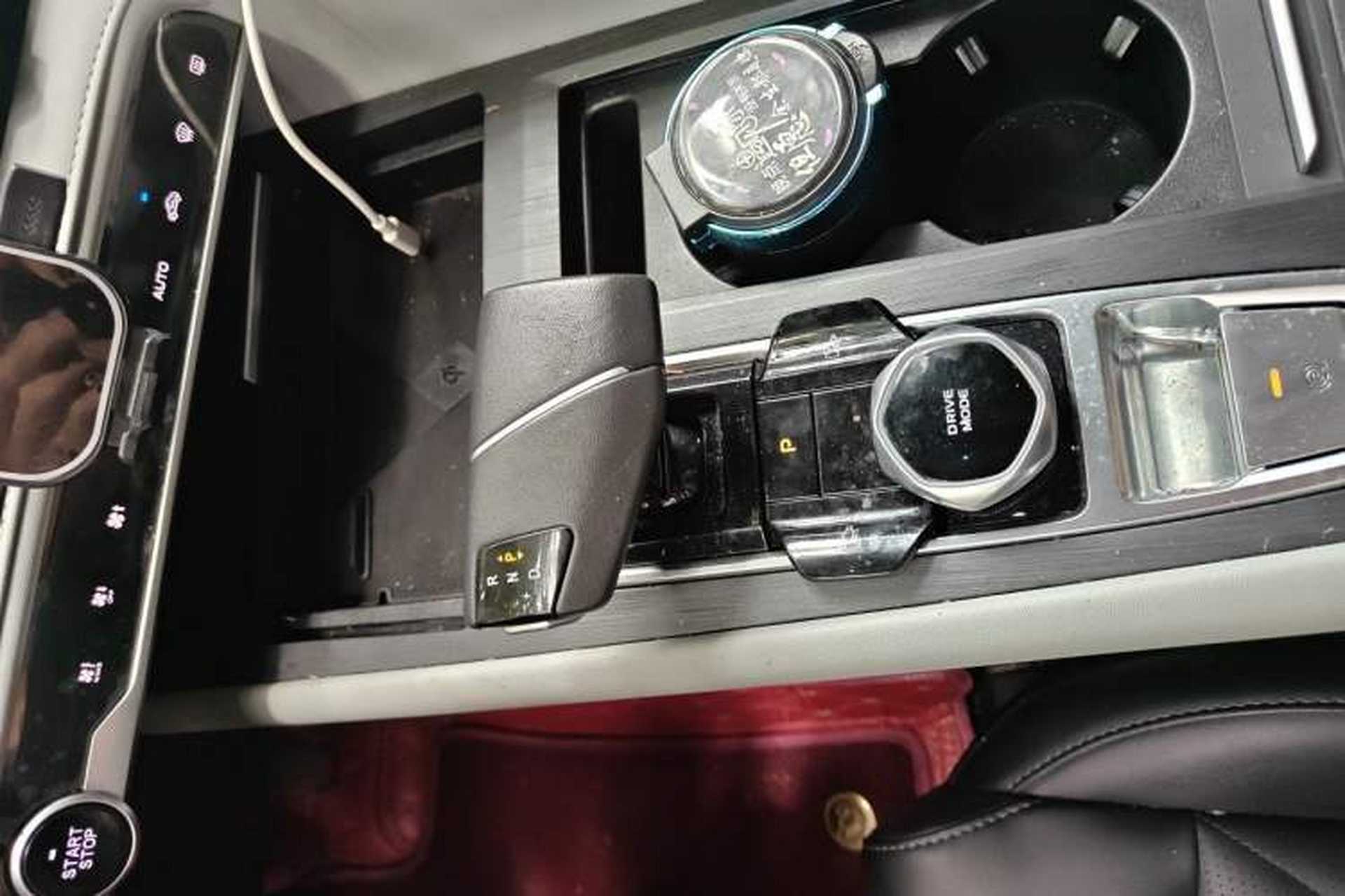 Used CHANGAN CS75 PLUS 2024 3rd Generation Champion Edition 1.5T Intelligent Drive Dynamic Model Gear Lever