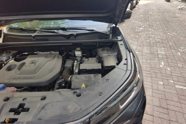 Used CHANGAN CS75 PLUS 2024 3rd Generation Champion Edition 1.5T Intelligent Drive Dynamic Model Engine Bay Left