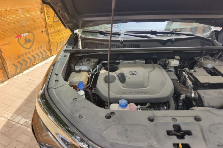 Used CHANGAN CS75 PLUS 2024 3rd Generation Champion Edition 1.5T Intelligent Drive Dynamic Model Engine Bay Right