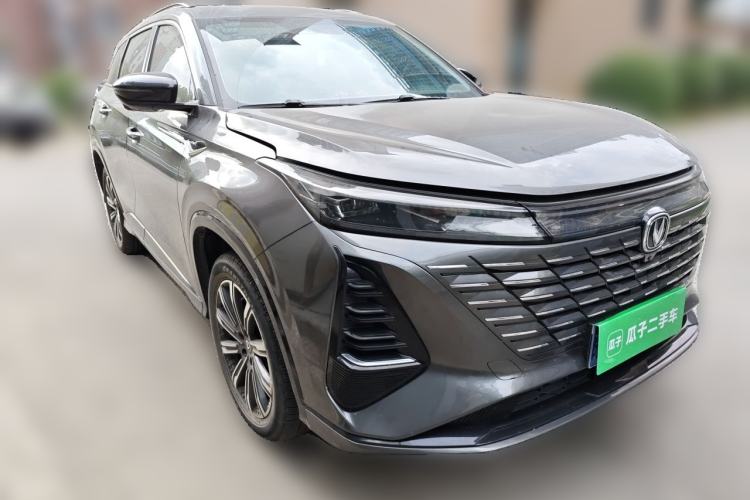 Used CHANGAN CS75 PLUS 2024 3rd Generation Champion Edition 2.0T Intelligent Drive Performance Model Front Right 45 Deg
