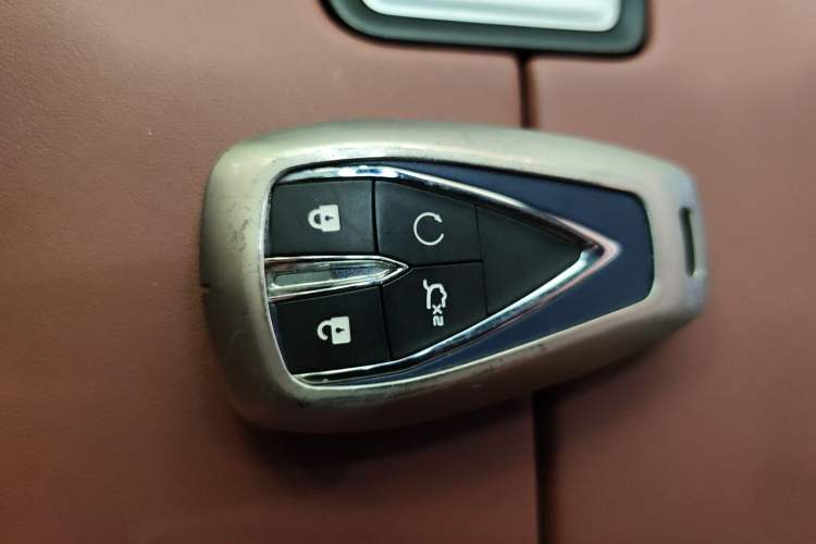Used CHANGAN CS75 PLUS 2024 3rd Generation Champion Edition 1.5T Intelligent Drive Dynamic Model Interior 1