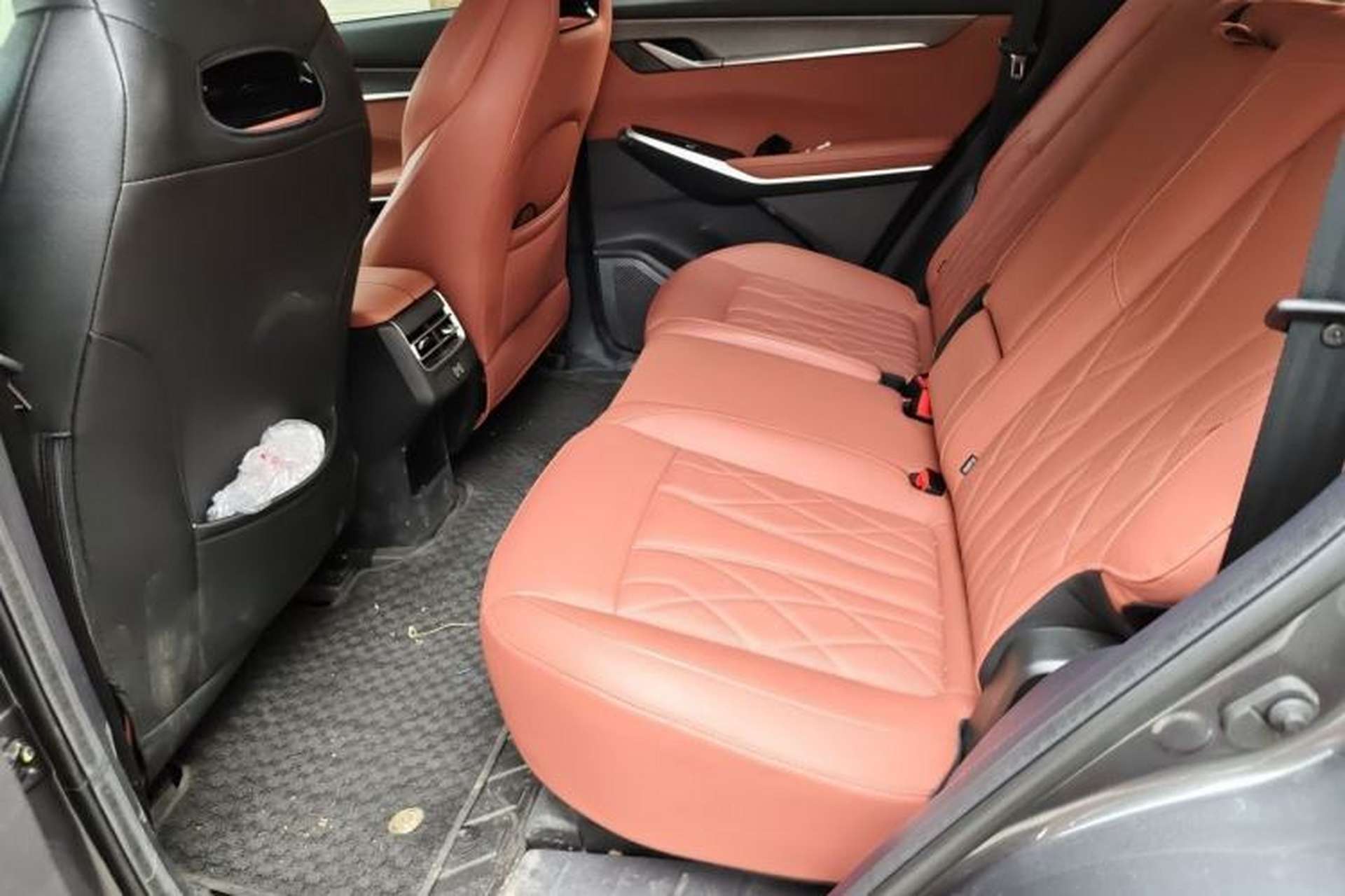 Used CHANGAN CS75 PLUS 2024 3rd Generation Champion Edition 2.0T Intelligent Drive Performance Model Left Rear Seat