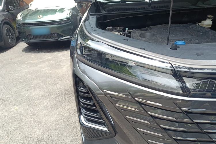 Used CHANGAN CS75 PLUS 2024 3rd Generation Champion Edition 1.5T Intelligent Drive Dynamic Model Right Front Headlight