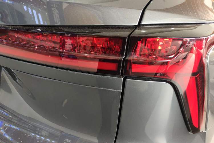 Used CHANGAN CS75 PLUS 2024 3rd Generation Champion Edition 1.5T Intelligent Drive Dynamic Model Right Rear Taillight