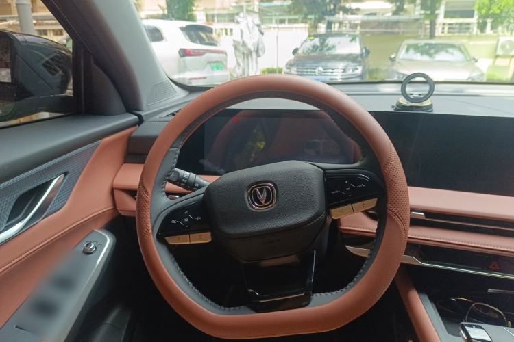 Used CHANGAN CS75 PLUS 2024 3rd Generation Champion Edition 1.5T Intelligent Drive Dynamic Model Steering Wheel