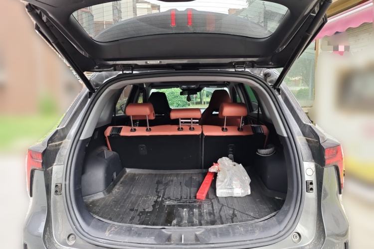 Used CHANGAN CS75 PLUS 2024 3rd Generation Champion Edition 2.0T Intelligent Drive Performance Model Trunk