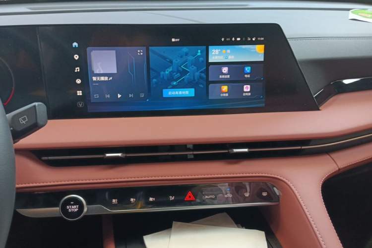 Used CHANGAN CS75 PLUS 2024 3rd Generation Champion Edition 1.5T Intelligent Drive Dynamic Model Audio And AC Panel