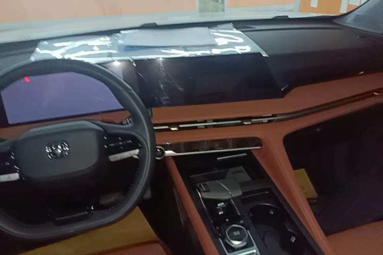 Used CHANGAN CS75 PLUS 2024 3rd Generation Champion Edition 1.5T Intelligent Drive Dynamic Model Audio And AC Panel