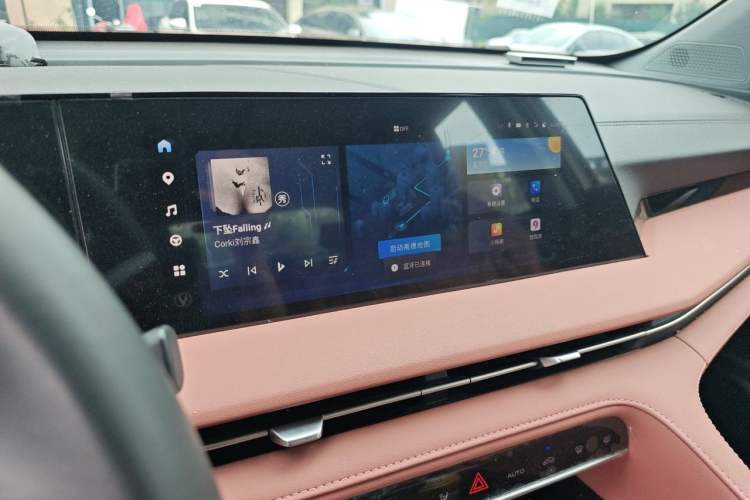 Used CHANGAN CS75 PLUS 2024 3rd Generation Champion Edition 1.5T Intelligent Drive Dynamic Model Audio And AC Panel